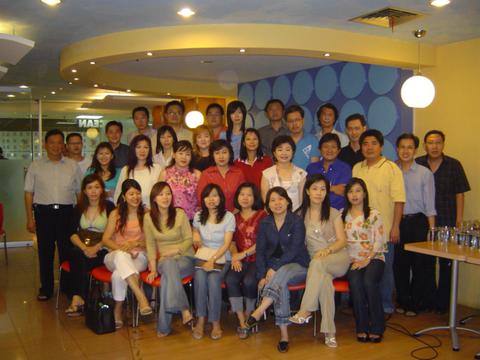 Setelah Reuni 2005
Tempat di Asian Wok, Gajah Mada Plaza
