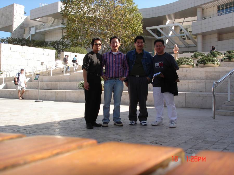 Foto bersama Irawan, PeiWen, Indra dan KeCi di depan Getty Museum, LA - 18/11/2006
Foto bersama Irawan, PeiWen, Indra dan KeCi di depan Getty Museum, LA - 18/11/2006
Keywords: Getty Museum