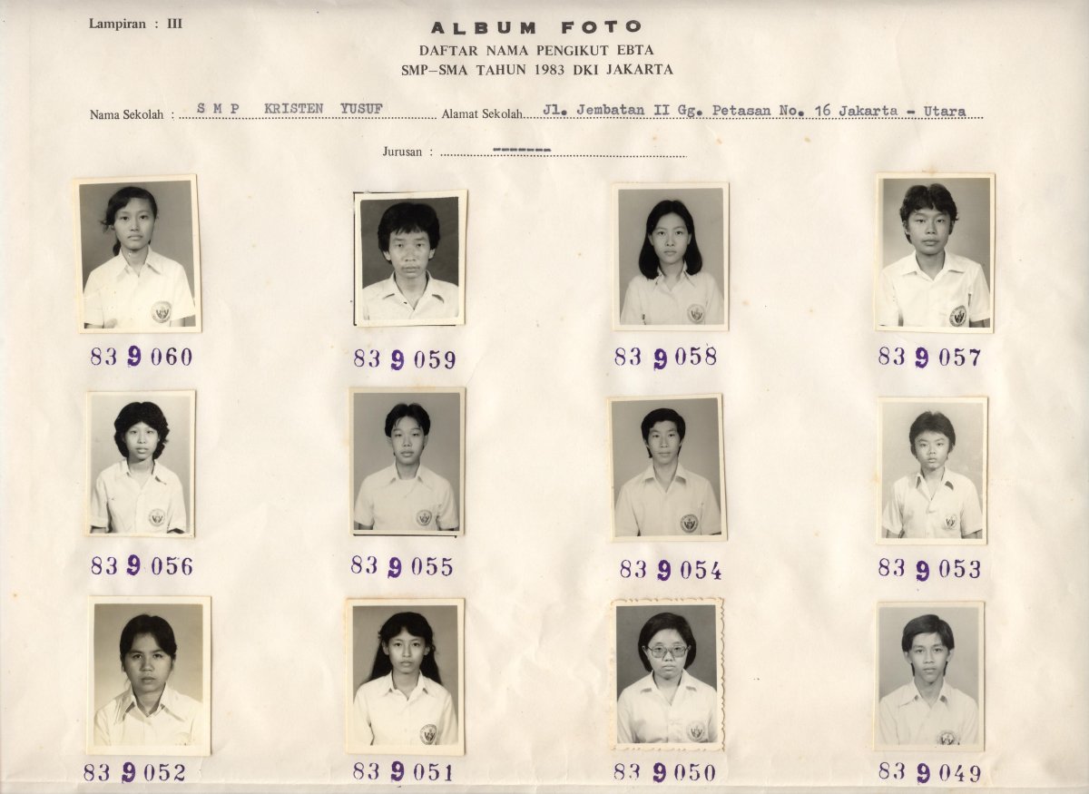 Foto SMP 3A Pagi - 6/6
Mei Chen (Yani Intan), Willy (Adiknya Nani), Hong Wie, Ferry (Cuan Peng), Varina, Tody, Tek Sun, Cong Wie, Khiun Yin, Mei Ing, Susany, Susanto Soetrisno
