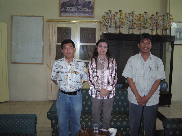 Permaisuri Sultan Ternate
Gani wawancara dengan Boki Nita, permaisuri Sultan Ternate.
