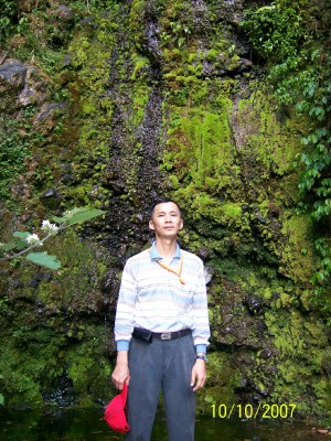 Curug Surya Salira, Maleber
in Maleber Tea Plantation area. There is a unique 'Air Soda'
