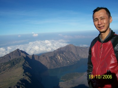 Riv on Rinjani Summit
Last Evening before climbing day, I was sick and vomit twice. Thanks God who gave chance for me and Who Strenghtened me.
