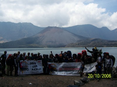 Last Team Photo  on Segara Anak Lake side
Depart to Jakarta Through Plawangan Senaru
